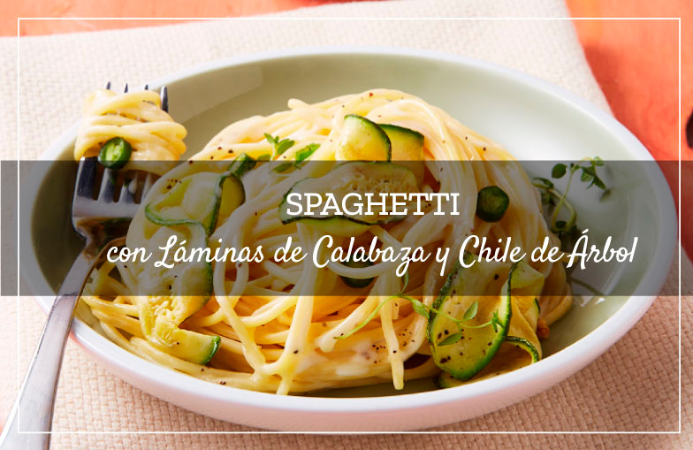 Spaghetti con Láminas de Calabaza y Chile de Árbol