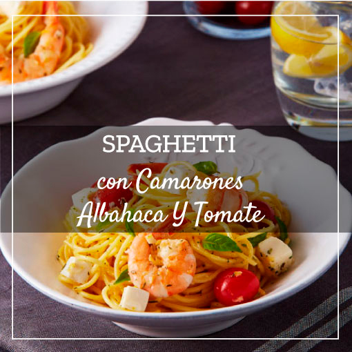 Spaghetti con Camarones Albahaca y Tomate